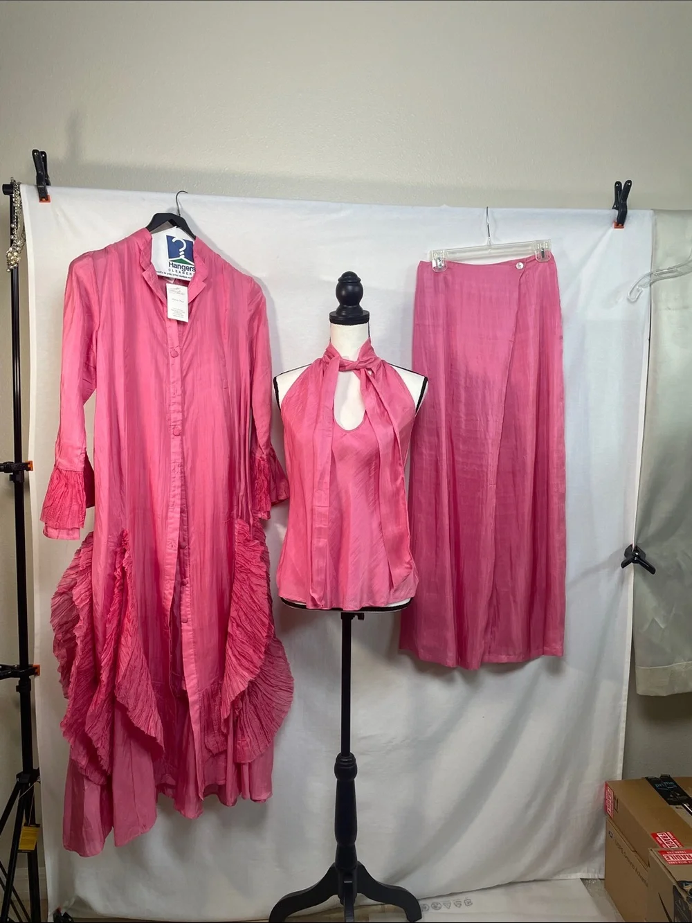 100 % silk 3 pc ruffle Sabina Bach  Palm Desert CA dress bell sleeve tank pants